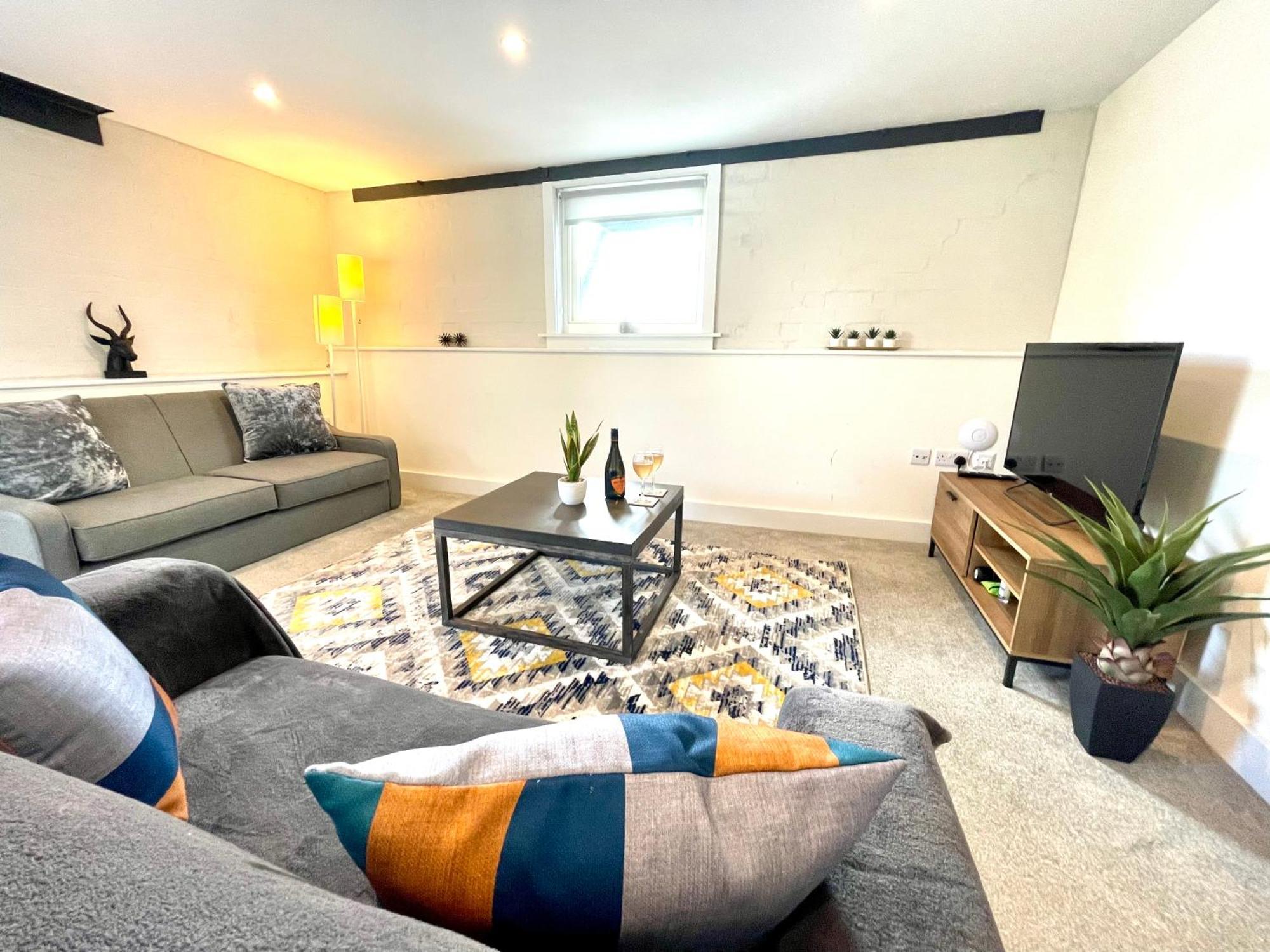 New Executive Apartment Perfect For Contractors & Pilots Bishop's Stortford Luaran gambar